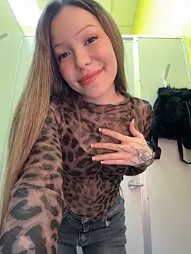 Snapshot of babydolll chatting on February 2026 09:28:02 AM babydolll online show from February 2026 09:28:02 AM