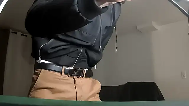 Snapshot of ApollonFit_x69 chatting on January 2025 08:37:02 PM ApollonFit x69 online show from January 2025 08:37:02 PM