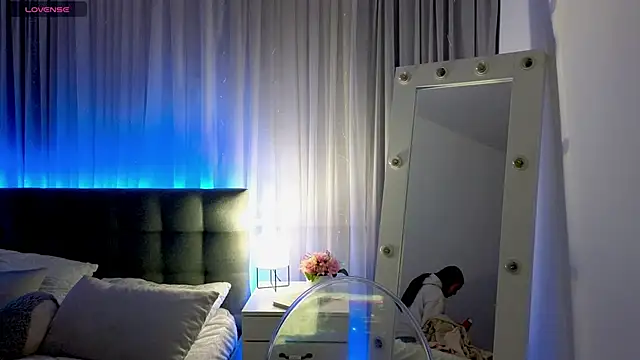 CooperAllana online show from November 2025 06:57:01 AM