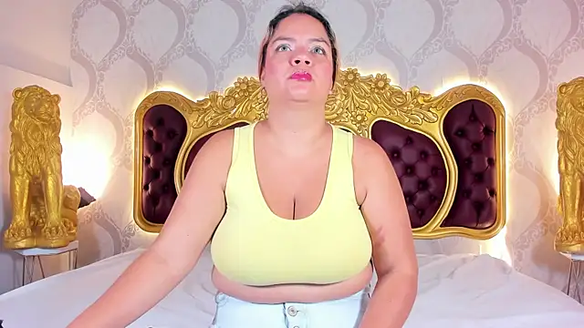 KendralHolson online show from November 2025 04:15:01 AM