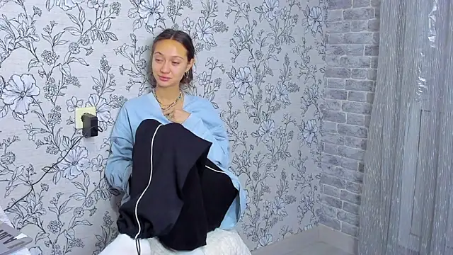 EllaSky xoxo online show from November 2025 01:51:02 AM