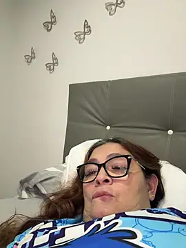 Snapshot of AntonellaAlondra4 chatting on June 2026 03:40:02 AM AntonellaAlondra4 online show from June 2026 03:40:02 AM