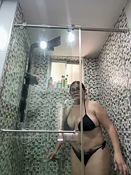 Snapshot of AntonellaAlondra4 chatting on June 2026 04:06:01 PM AntonellaAlondra4 online show from June 2026 04:06:01 PM