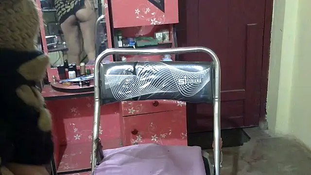 Snapshot of Pramila_Manish chatting on December 2025 12:59:02 AM Pramila Manish online show from December 2025 12:59:02 AM