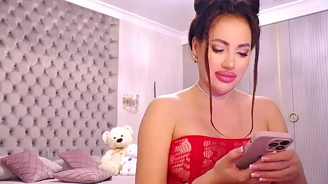 TianaPosh online show from October 2025 06:07:01 PM