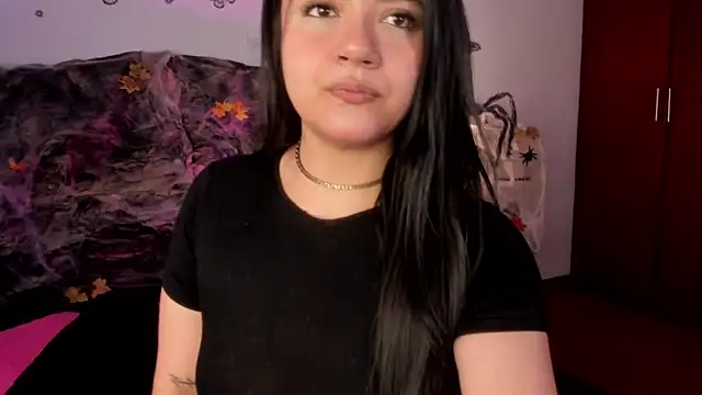 Snapshot of DesireSweet chatting on October 2025 12:20:01 PM DesireSweet online show from October 2025 12:20:01 PM