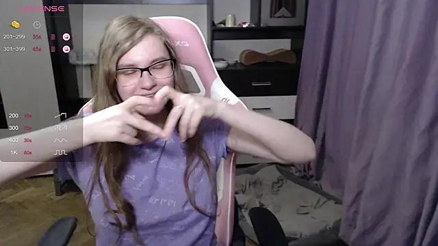 Snapshot of Tomato_Tease chatting on February 2025 09:13:02 PM Tomato Tease online show from February 2025 09:13:02 PM