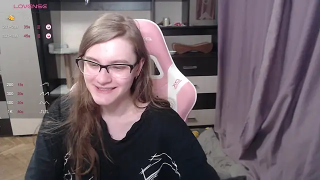 Snapshot of Tomato_Tease chatting on March 2025 07:05:02 PM Tomato Tease online show from March 2025 07:05:02 PM