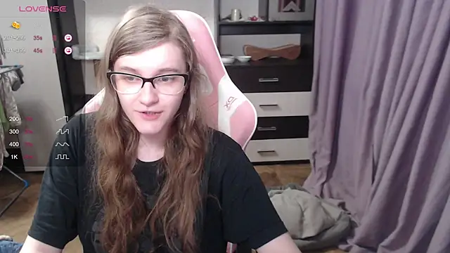 Snapshot of Tomato_Tease chatting on March 2025 09:16:01 PM Tomato Tease online show from March 2025 09:16:01 PM