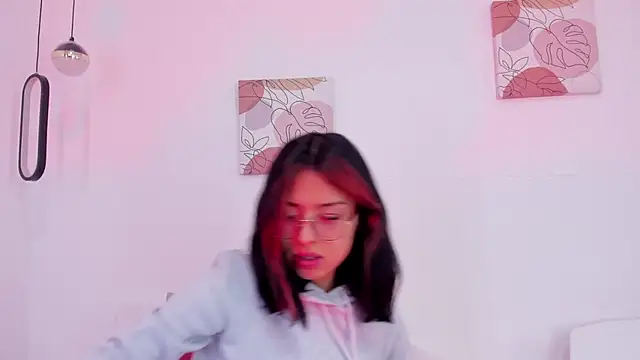 Snapshot of samantha__fairy chatting on February 2025 01:19:02 PM samantha fairy online show from February 2025 01:19:02 PM