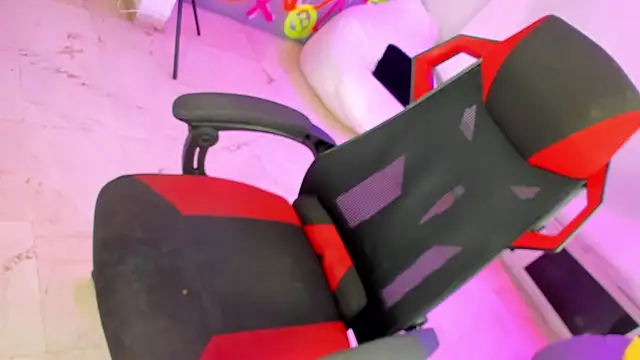 GEANNAROSE online show from January 2025 10:08:02 AM