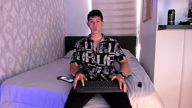 Dorianmistery2322  online show from February 2025 03:41:02 PM