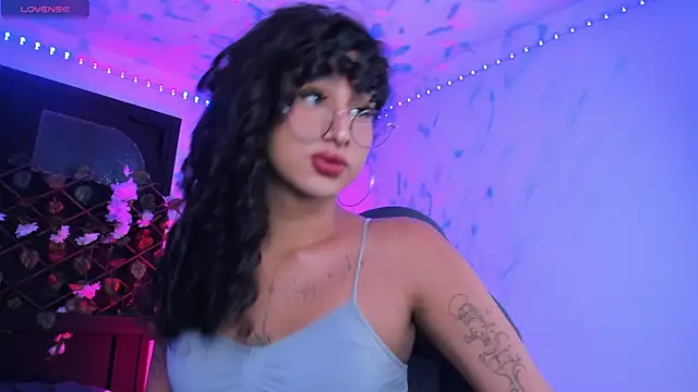 Snapshot of Heka_Prudence chatting on January 2025 03:04:02 AM Heka Prudence online show from January 2025 03:04:02 AM