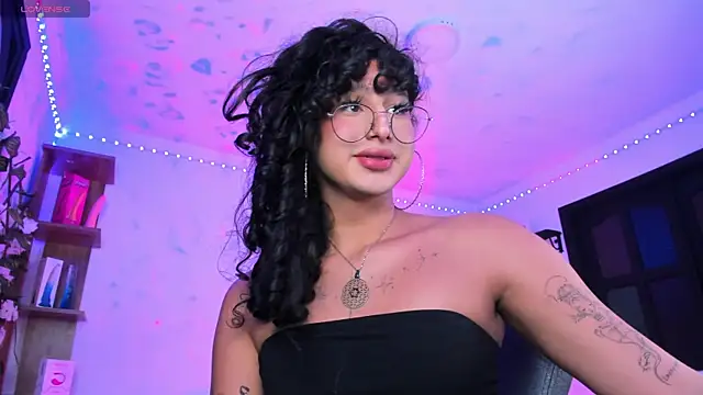 Snapshot of Heka_Prudence chatting on February 2025 06:55:01 AM Heka Prudence online show from February 2025 06:55:01 AM