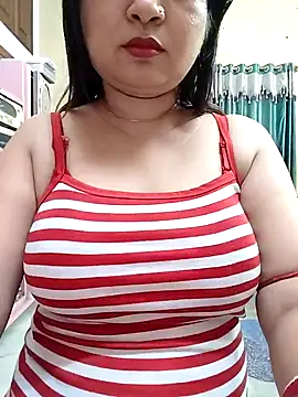 Snapshot of Royalgirl667 chatting on December 2024 06:09:02 AM Royalgirl667 online show from December 2024 06:09:02 AM