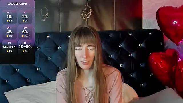 Snapshot of MillicentFarrell chatting on February 2025 06:04:01 AM MillicentFarrell online show from February 2025 06:04:01 AM