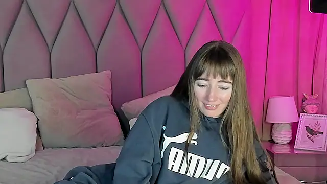 Snapshot of MillicentFarrell chatting on February 2025 07:00:01 PM MillicentFarrell online show from February 2025 07:00:01 PM