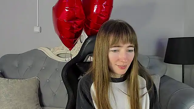 Snapshot of MillicentFarrell chatting on February 2025 02:26:01 PM MillicentFarrell online show from February 2025 02:26:01 PM