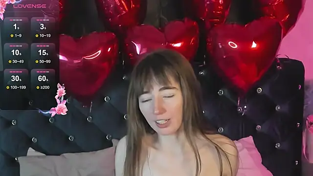 Snapshot of MillicentFarrell chatting on February 2025 01:19:01 AM MillicentFarrell online show from February 2025 01:19:01 AM