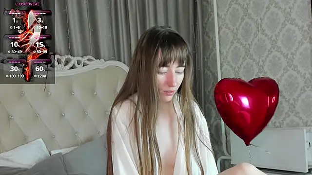 Snapshot of MillicentFarrell chatting on February 2025 09:59:02 AM MillicentFarrell online show from February 2025 09:59:02 AM