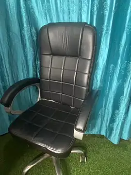 Snapshot of poision51 chatting on February 2025 08:28:01 AM poision51 online show from February 2025 08:28:01 AM