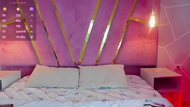 Snapshot of Nina_Harper chatting on December 2024 12:39:02 PM Nina Harper online show from December 2024 12:39:02 PM