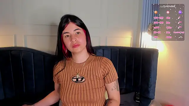 Snapshot of Nina_Harper chatting on December 2024 05:34:01 PM Nina Harper online show from December 2024 05:34:01 PM