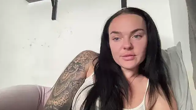 yorkshiregal online show from October 2025 07:09:02 AM