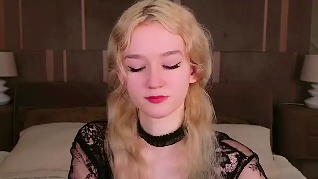 Snapshot of NaomiLoys chatting on February 2025 04:58:02 PM NaomiLoys online show from February 2025 04:58:02 PM