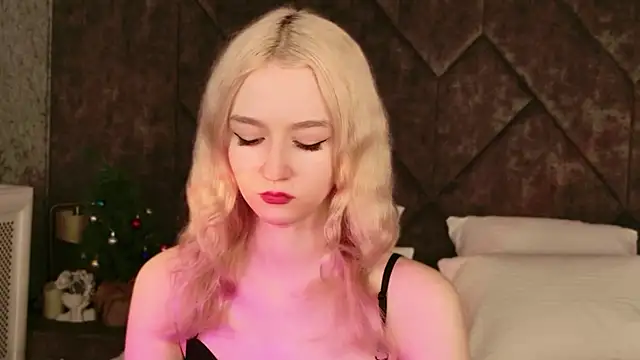 NaomiLoys online show from January 2026 11:12:02 AM