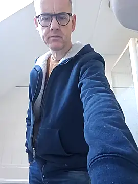 Snapshot of Hectorthyssen1 chatting on February 2025 12:46:02 PM Hectorthyssen1 online show from February 2025 12:46:02 PM