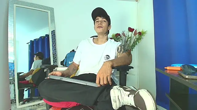 Zacktk7 online show from February 2025 08:10:01 PM