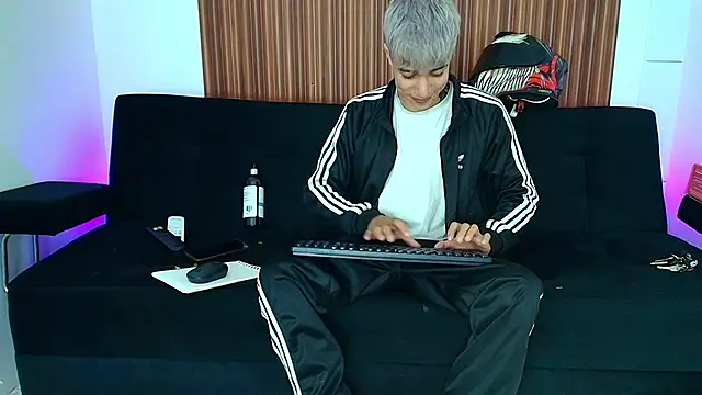 Zacktk7 online show from March 2025 11:05:02 PM