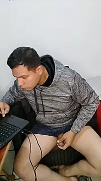 Snapshot of miketripi420 chatting on November 2025 03:18:02 AM miketripi420 online show from November 2025 03:18:02 AM