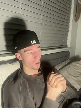 Snapshot of MikesWood21 chatting on December 2024 04:09:02 AM MikesWood21 online show from December 2024 04:09:02 AM