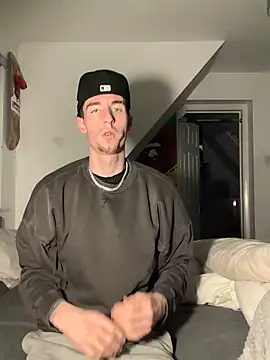 Snapshot of MikesWood21 chatting on January 2025 03:50:02 AM MikesWood21 online show from January 2025 03:50:02 AM