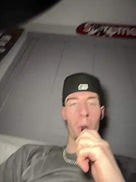 Snapshot of MikesWood21 chatting on January 2025 06:22:02 AM MikesWood21 online show from January 2025 06:22:02 AM