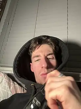 Snapshot of MikesWood21 chatting on February 2025 01:09:02 AM MikesWood21 online show from February 2025 01:09:02 AM