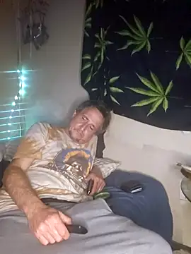 Snapshot of George48 chatting on December 2025 05:45:02 AM George48 online show from December 2025 05:45:02 AM