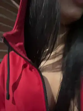 Snapshot of Lolitacooper chatting on March 2025 01:43:01 AM Lolitacooper online show from March 2025 01:43:01 AM