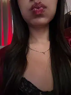 Snapshot of Lolitacooper chatting on May 2026 07:44:01 PM Lolitacooper online show from May 2026 07:44:01 PM