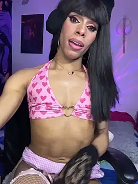 Snapshot of Diana_2003 chatting on October 2025 05:19:01 PM Diana 2003 online show from October 2025 05:19:01 PM