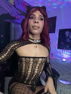 Snapshot of Diana_2003 chatting on December 2025 04:10:02 AM Diana 2003 online show from December 2025 04:10:02 AM