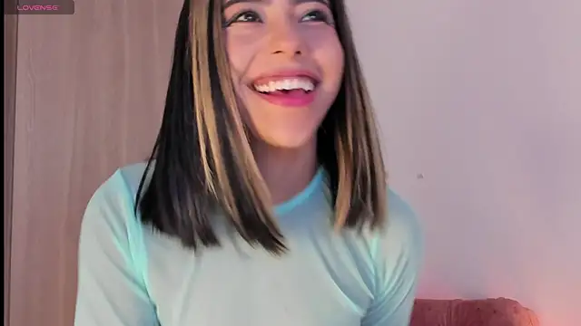 AndreaVelasco online show from February 2026 09:13:02 PM