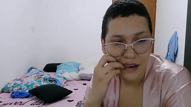 luxandracon23 online show from January 2026 05:27:02 PM