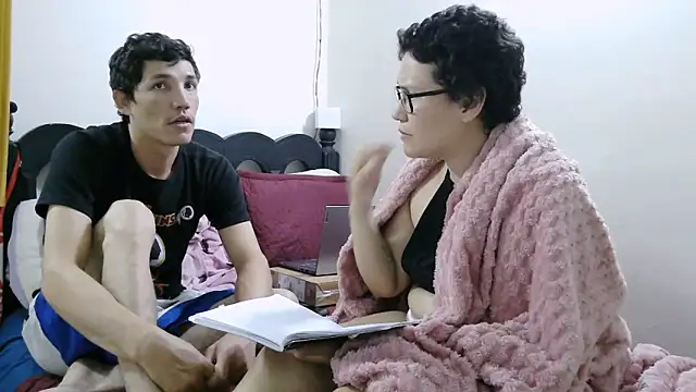 luxandracon23 online show from April 2026 07:45:01 AM