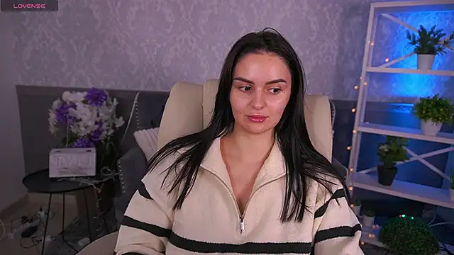 Snapshot of MilashaLovely chatting on November 2025 08:47:01 AM MilashaLovely online show from November 2025 08:47:01 AM