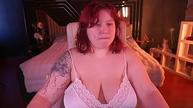 LiliyaMoon online show from December 2025 07:46:02 AM