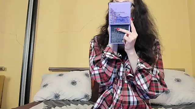 Snapshot of Baby_Jewel chatting on November 2025 11:12:02 AM Baby Jewel online show from November 2025 11:12:02 AM