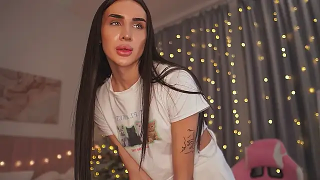 Snapshot of Kim_Oberlin_ chatting on December 2024 04:36:01 PM Kim Oberlin online show from December 2024 04:36:01 PM